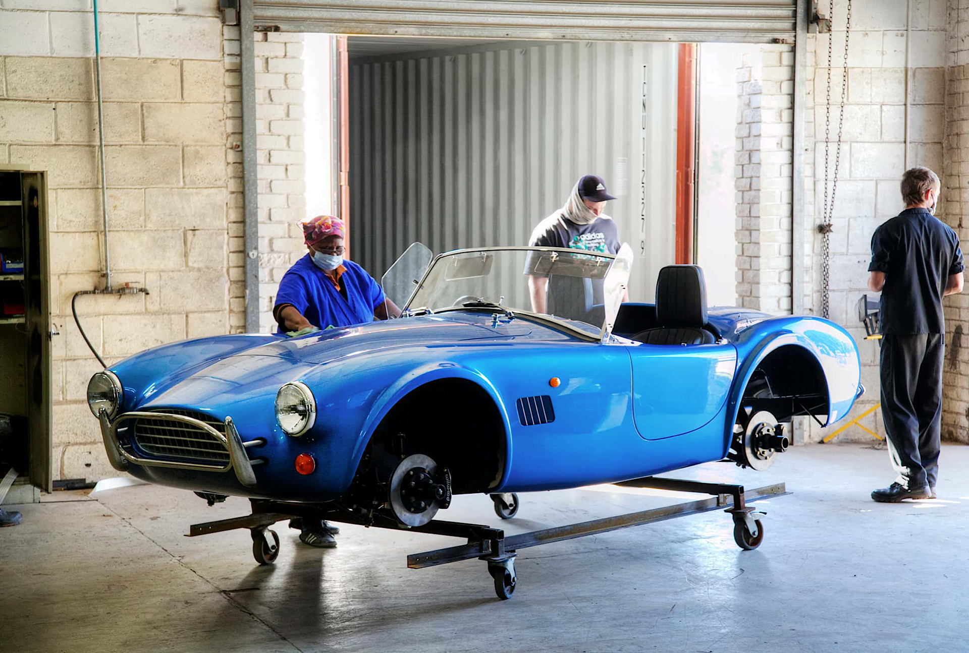 AC Cobra Series 1 electric